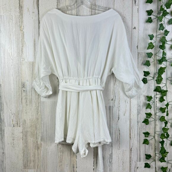 LUXXEL WHITE ROMPER SIZE L - Picture 2 of 10